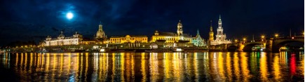 Скинали 'Ночная набережная Дрездена'
